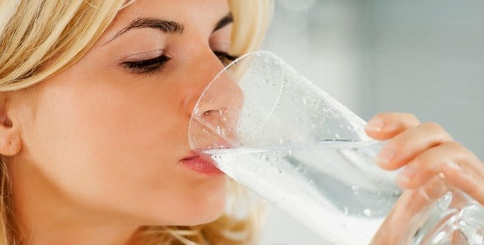 Lợi ích từ việc uống nước nóng thường xuyên